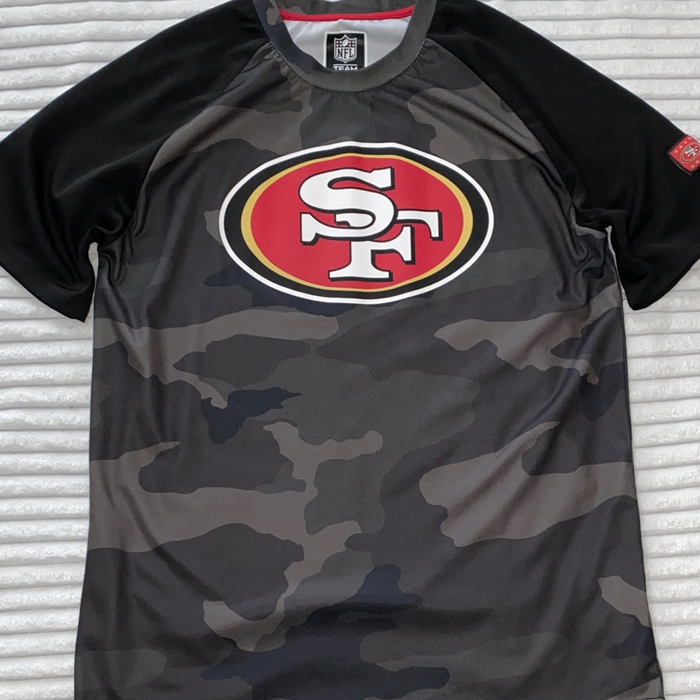 49ers NFL Team Black and Gray Camo Shirt with Red Logo